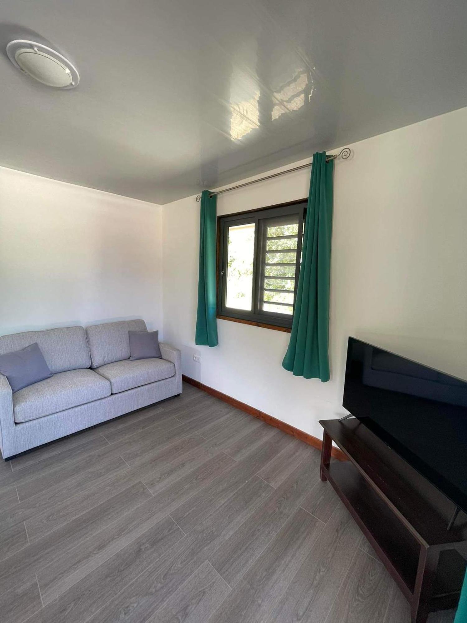 Parea Lodge Huahine Bungalow F2 #Miti Esterno foto
